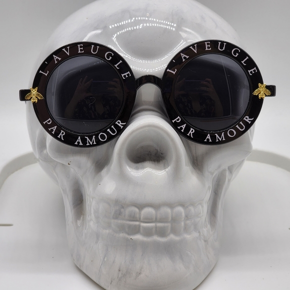 NWOT Black French 'Blind for love' Round Oversized Sunglasses - Picture 13 of 16